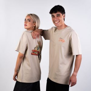 Camiseta: Raspa pecho / Pez espalda - Color: Desert Dust